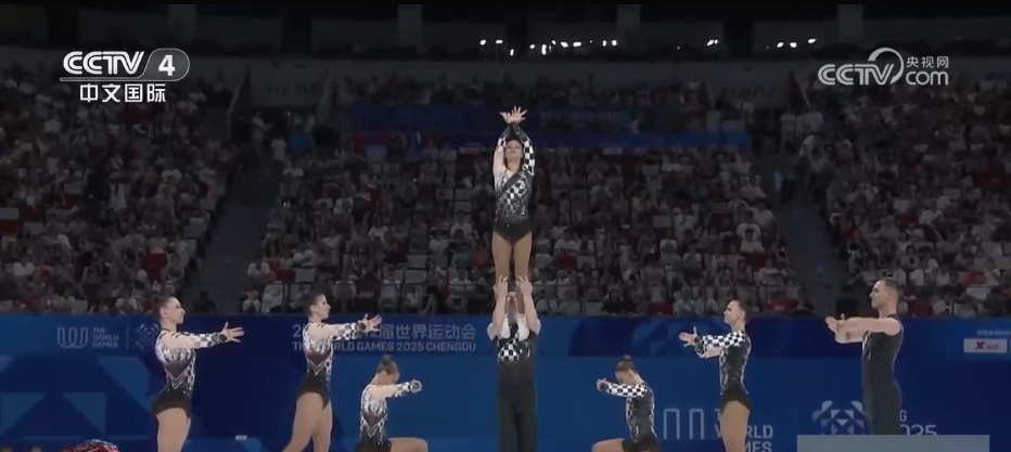 登上了领奖