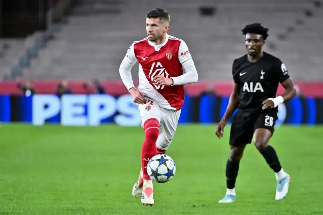 罗马尼亚国, 角球助攻科, 巴黎圣日耳